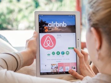  alt="Airbnb’s “Icons” launch prompts mixed reaction from industry voices"  title="Airbnb’s “Icons” launch prompts mixed reaction from industry voices" 