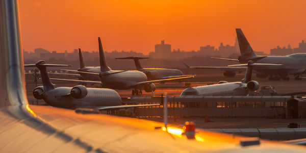 airplanes crowded runway