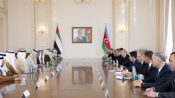 Photo: UAE and Azerbaijani Presidents discuss enhancing bilateral relations and oversee exchange of agreements