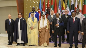 Photo: Mansour bin Zayed participates in Joint Arab-Islamic Extraordinary Summit in Riyadh