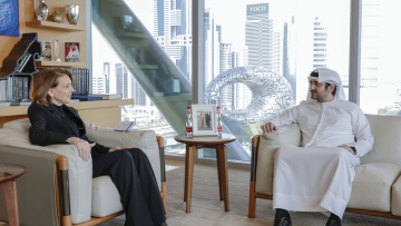 Photo: Maktoum bin Mohammed meets with Ruth Porat, President of Google